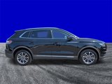 Used 2022 Lincoln Nautilus Reserve image 3