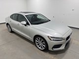 Used 2020 Volvo S60 T6 Momentum image 3