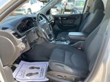 Used 2017 Chevrolet Traverse LT w/ Style and Technology Package image 3