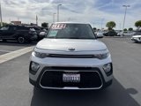 Used 2021 Kia Soul S image 2