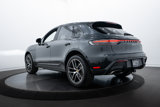 Certified 2025 Porsche Macan image 3