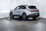 Used 2025 Porsche Cayenne image 3