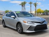 Used 2022 Toyota Camry XLE image 3