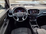 Used 2022 GMC Terrain SLE w/ Driver Convenience Package image 4