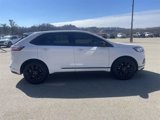 Used 2024 Ford Edge SE w/ Black Appearance Package image 5