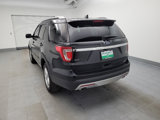 Used 2017 Ford Explorer XLT image 5