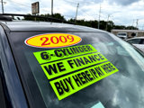 Used 2009 Chrysler Town & Country Touring w/ Entertainment Group #2 image 2