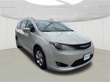 Used 2017 Chrysler Pacifica Touring-L Plus image 3