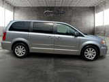 Used 2016 Chrysler Town & Country Touring image 2