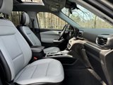 Used 2021 Ford Explorer XLT w/ Equipment Group 202A image 6