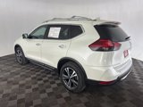Used 2017 Nissan Rogue SL image 6