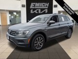Used 2020 Volkswagen Tiguan SE w/ Panoramic Sunroof Package image 3