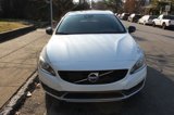 Used 2016 Volvo V60 T5 Cross Country image 2