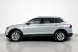 Used 2018 Volkswagen Tiguan SE image 2