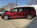 Used 2019 Chrysler Pacifica Touring-L image 4
