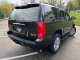 Used 2011 GMC Yukon SLT w/ SLT-2 Equipment Package image 4