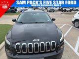 Used 2016 Jeep Cherokee Sport image 2