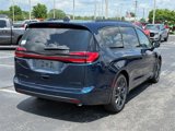 New 2025 Chrysler Pacifica Limited image 3