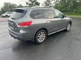 Used 2015 Nissan Pathfinder SV image 2