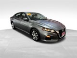 Used 2022 Nissan Altima 2.5 S image 2