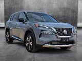 Used 2021 Nissan Rogue Platinum image 3