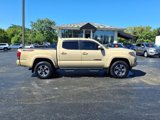 Used 2019 Toyota Tacoma TRD Sport image 2