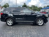 Used 2017 Ford Explorer XLT w/ Equipment Group 202A image 4