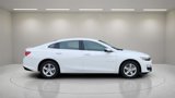 Used 2024 Chevrolet Malibu LT image 2