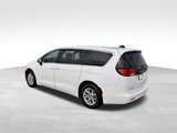 Used 2023 Chrysler Voyager LX image 3