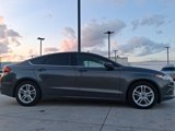 Used 2018 Ford Fusion SE w/ Fusion SE Technology Package image 2