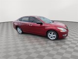Used 2015 Nissan Altima 2.5 SV image 2