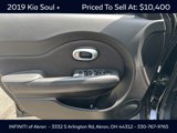 Used 2019 Kia Soul + image 2