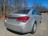 Used 2015 Chevrolet Cruze LT w/ Technology Package image 4