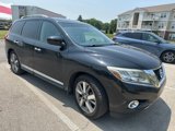 Used 2016 Nissan Pathfinder Platinum image 2