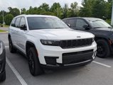 Used 2024 Jeep Grand Cherokee L Laredo image 2