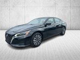 Used 2024 Nissan Altima 2.5 SV image 3