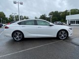Used 2018 Buick Regal Essence w/ Driver Confidence Package #1 image 2
