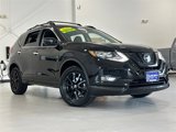 Used 2018 Nissan Rogue SV image 2