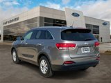 Used 2017 Kia Sorento LX image 3