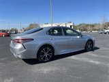 Used 2019 Toyota Camry SE image 4
