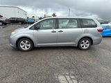 Used 2015 Toyota Sienna L image 2