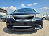 Used 2015 Chrysler Town & Country Touring-L image 3