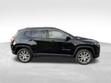 Used 2022 Jeep Compass Latitude image 3