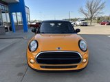Used 2017 MINI Cooper 4-Door Hardtop image 2