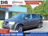 Used 2017 Dodge Grand Caravan SXT image 2