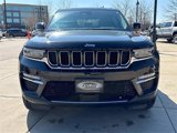 Used 2022 Jeep Grand Cherokee Limited 4xe image 2
