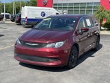 Used 2022 Chrysler Voyager LX image 3