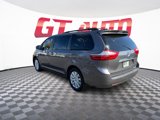 Used 2017 Toyota Sienna Limited Premium image 5