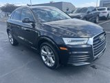 Used 2017 Audi Q3 2.0T Prestige w/ Prestige Package image 2