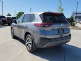 Used 2021 Nissan Rogue SV image 3